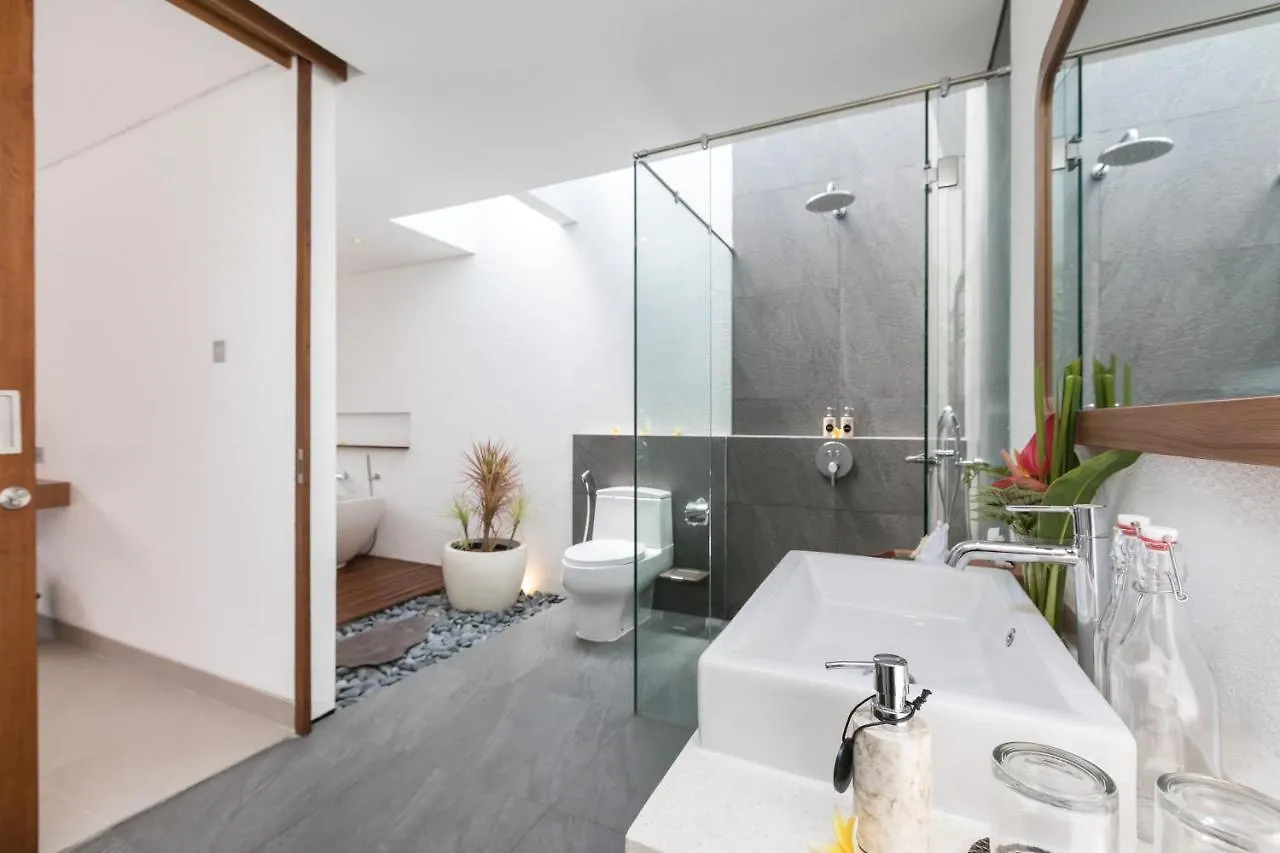 Fenosa Seminyak Villas By Nagisa Bali 0*,