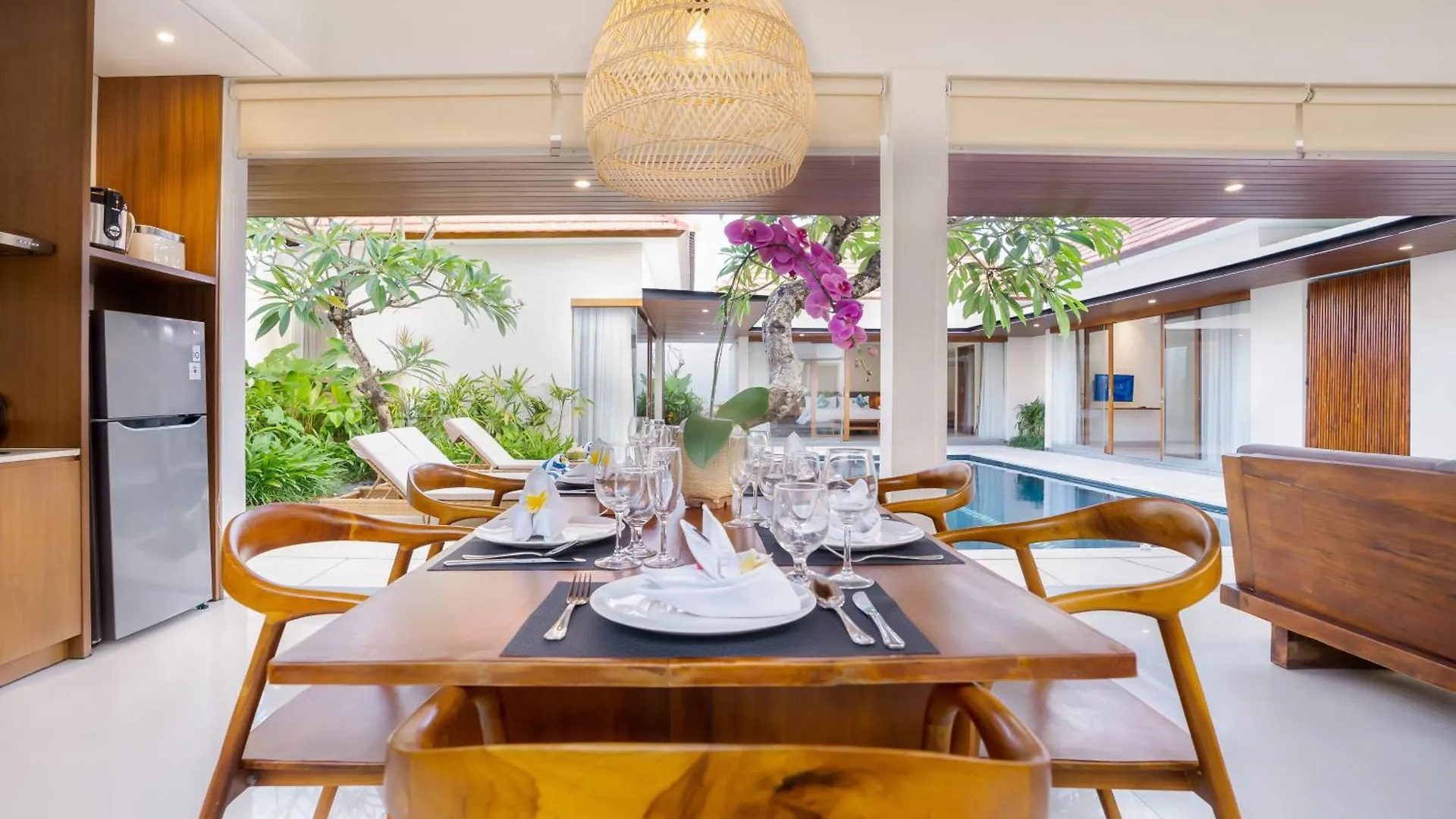 Fenosa Seminyak Villas By Nagisa Bali